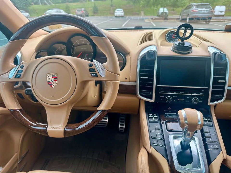 2013 Porsche 958 Cayenne - Image 10 of 18