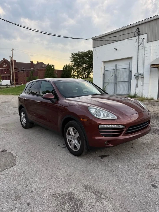 2013 Porsche 958 Cayenne - Image 3 of 9