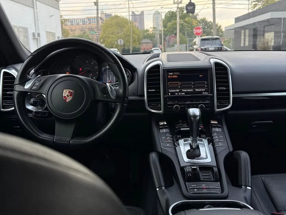 2013 Porsche 958 Cayenne - Image 4 of 9