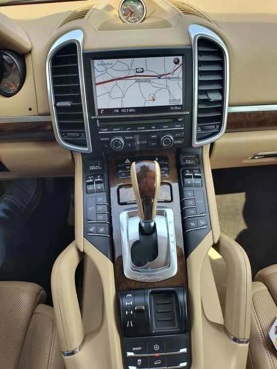 2013 Porsche 958 Cayenne - Image 16 of 20