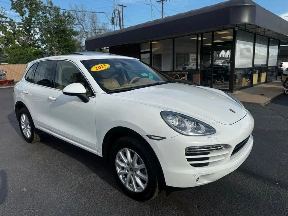 2013 Porsche 958 Cayenne - Image 2 of 20
