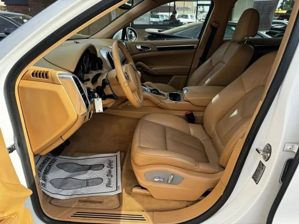 2013 Porsche 958 Cayenne - Image 11 of 20