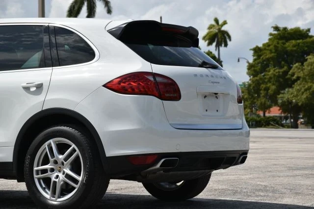 2013 Porsche 958 Cayenne - Image 11 of 17