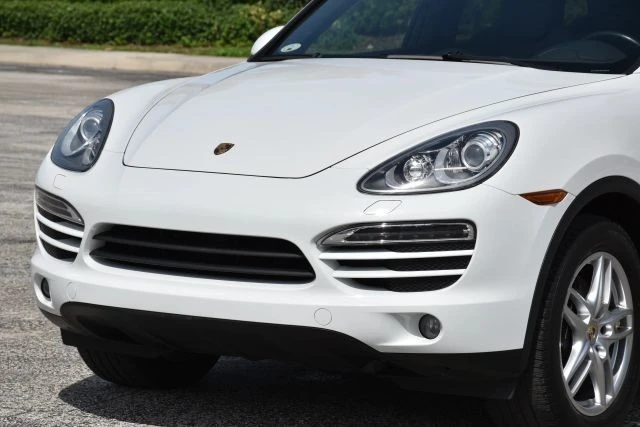 2013 Porsche 958 Cayenne - Image 10 of 17