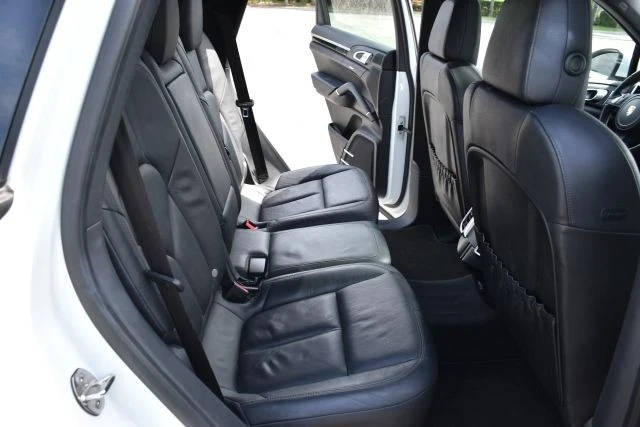 2013 Porsche 958 Cayenne - Image 16 of 17