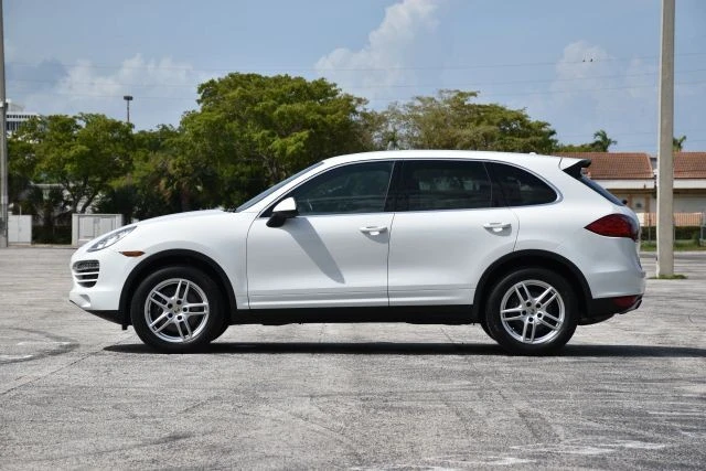 2013 Porsche 958 Cayenne - Image 6 of 17