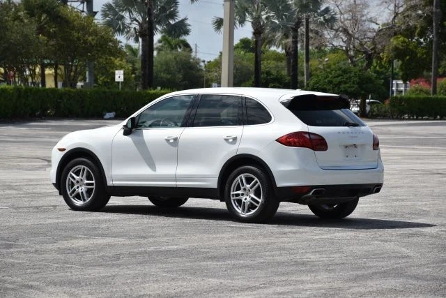 2013 Porsche 958 Cayenne - Image 4 of 17