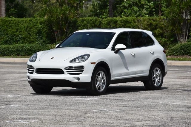 2013 Porsche 958 Cayenne - Image 2 of 17