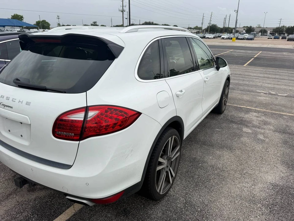 2013 Porsche 958 Cayenne - Image 20 of 23