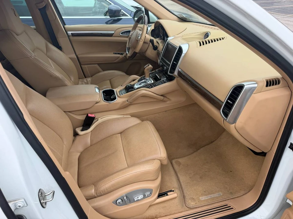 2013 Porsche 958 Cayenne - Image 3 of 23