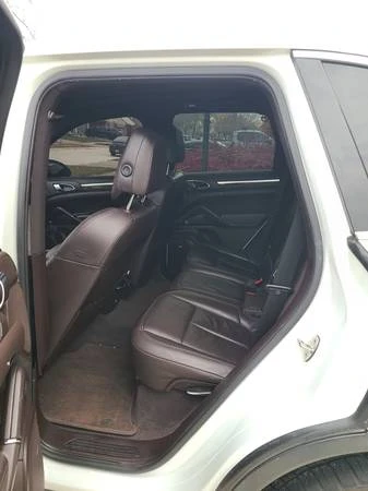2013 Porsche 958 Cayenne - Image 10 of 11