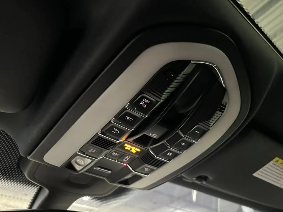 2013 Porsche 958 Cayenne - Image 12 of 19