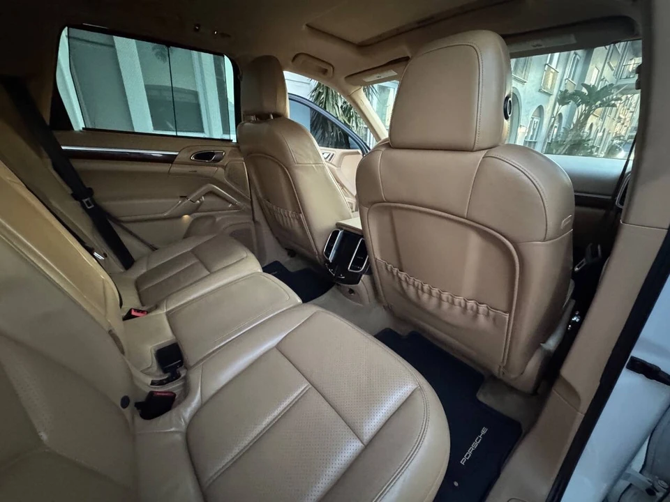 2013 Porsche 958 Cayenne - Image 18 of 21