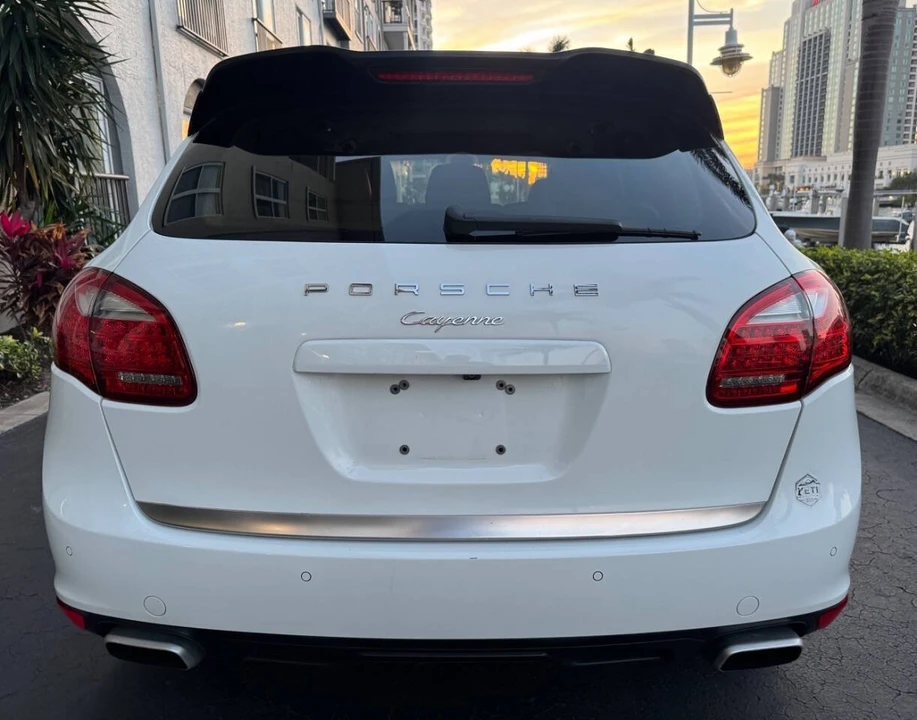 2013 Porsche 958 Cayenne - Image 6 of 21