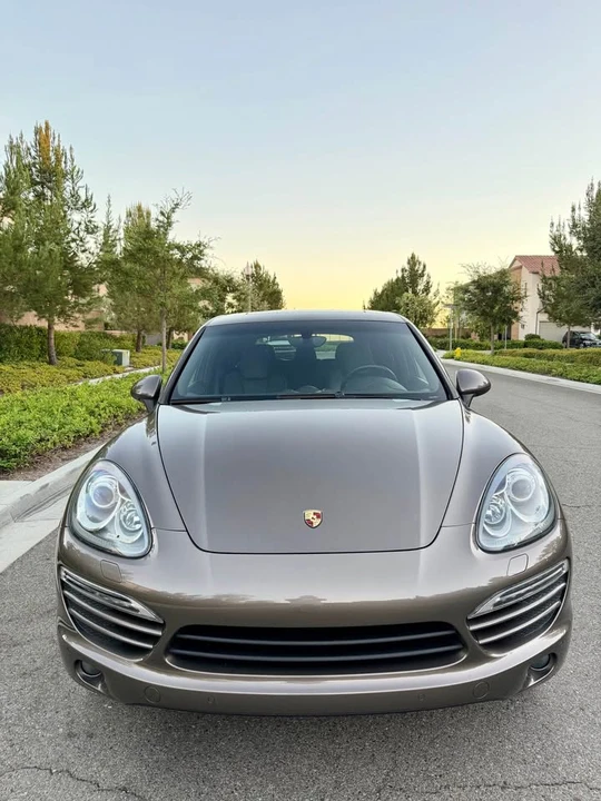 2013 Porsche 958 Cayenne - Image 2 of 19