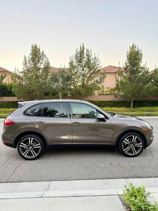 2013 Porsche 958 Cayenne - Image 7 of 19