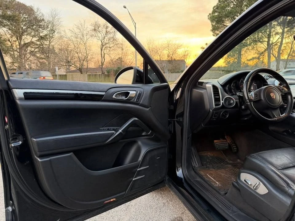 2013 Porsche 958 Cayenne - Image 12 of 20