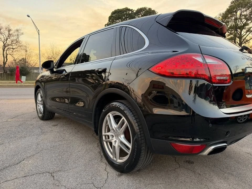2013 Porsche 958 Cayenne - Image 10 of 20
