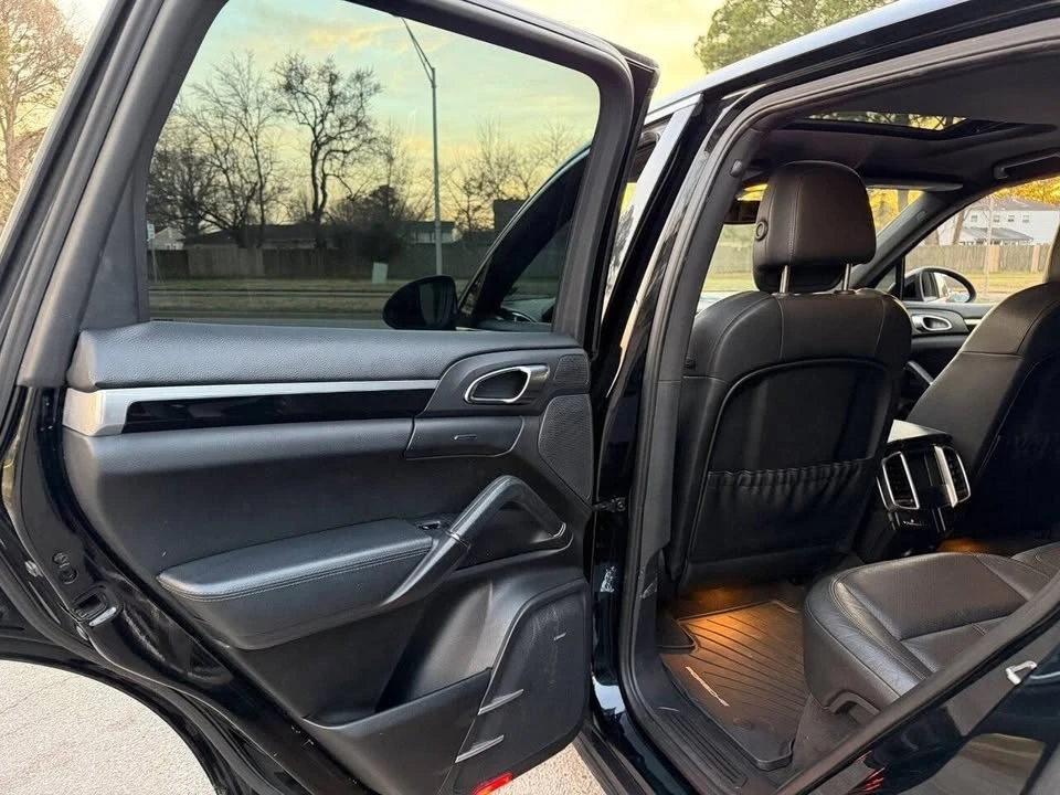 2013 Porsche 958 Cayenne - Image 14 of 20