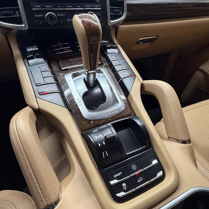 2013 Porsche 958 Cayenne - Image 16 of 25