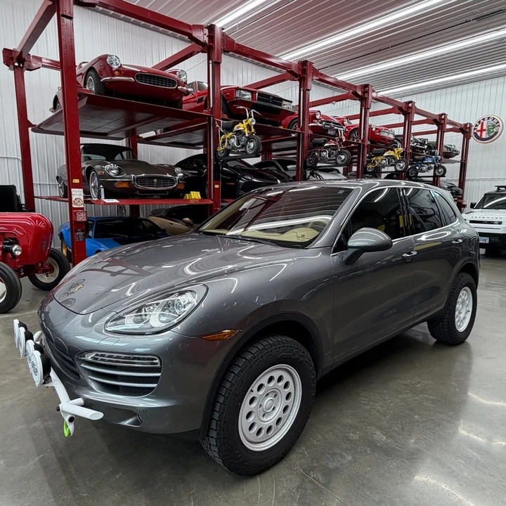 2013 Porsche 958 Cayenne - Image 2 of 25
