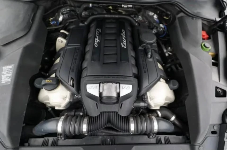 2013 Porsche 958 Cayenne Turbo - Image 2 of 9