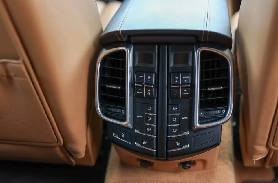 2013 Porsche 958 Cayenne Turbo - Image 7 of 10