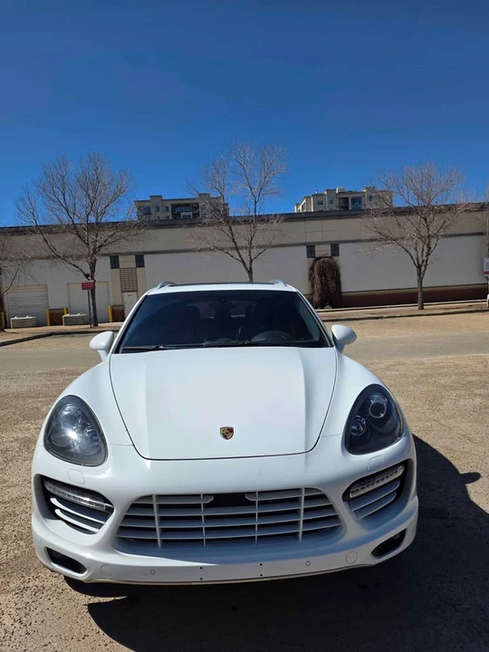 2013 Porsche 958 Cayenne Turbo - Image 2 of 8