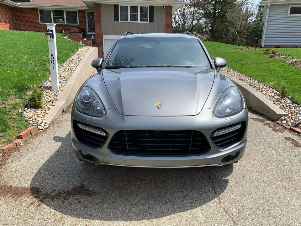 2013 Porsche 958 Cayenne Turbo - Image 2 of 10