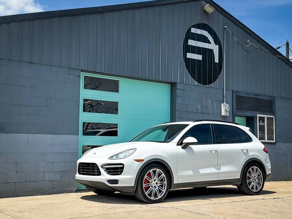 2013 Porsche 958 Cayenne Turbo - Image 2 of 31