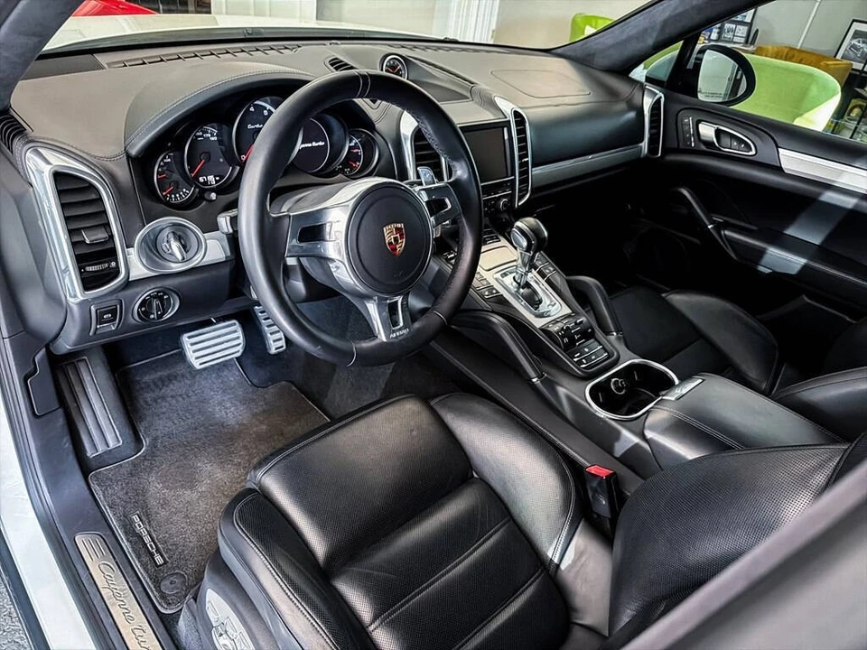 2013 Porsche 958 Cayenne Turbo - Image 16 of 31