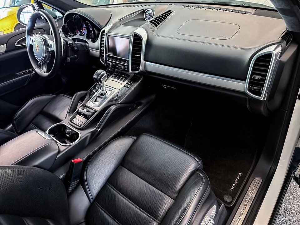 2013 Porsche 958 Cayenne Turbo - Image 26 of 31