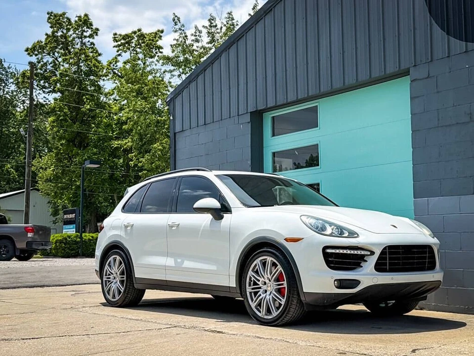 2013 Porsche 958 Cayenne Turbo - Image 11 of 31
