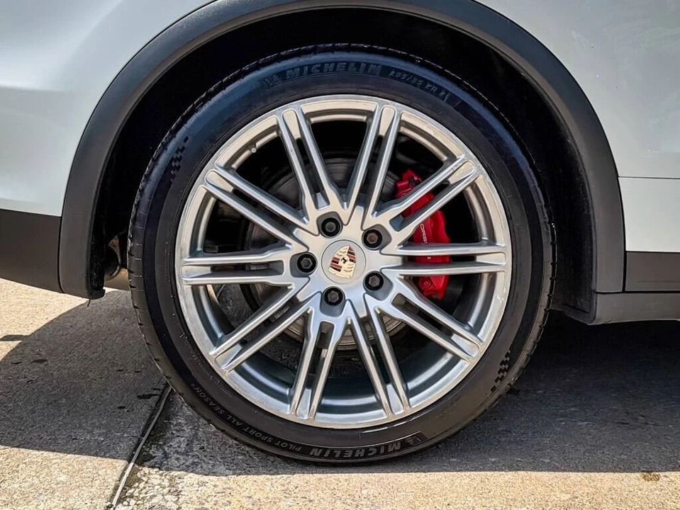 2013 Porsche 958 Cayenne Turbo - Image 12 of 31
