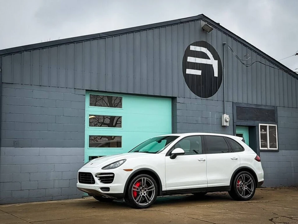 2013 Porsche 958 Cayenne Turbo - Image 2 of 21
