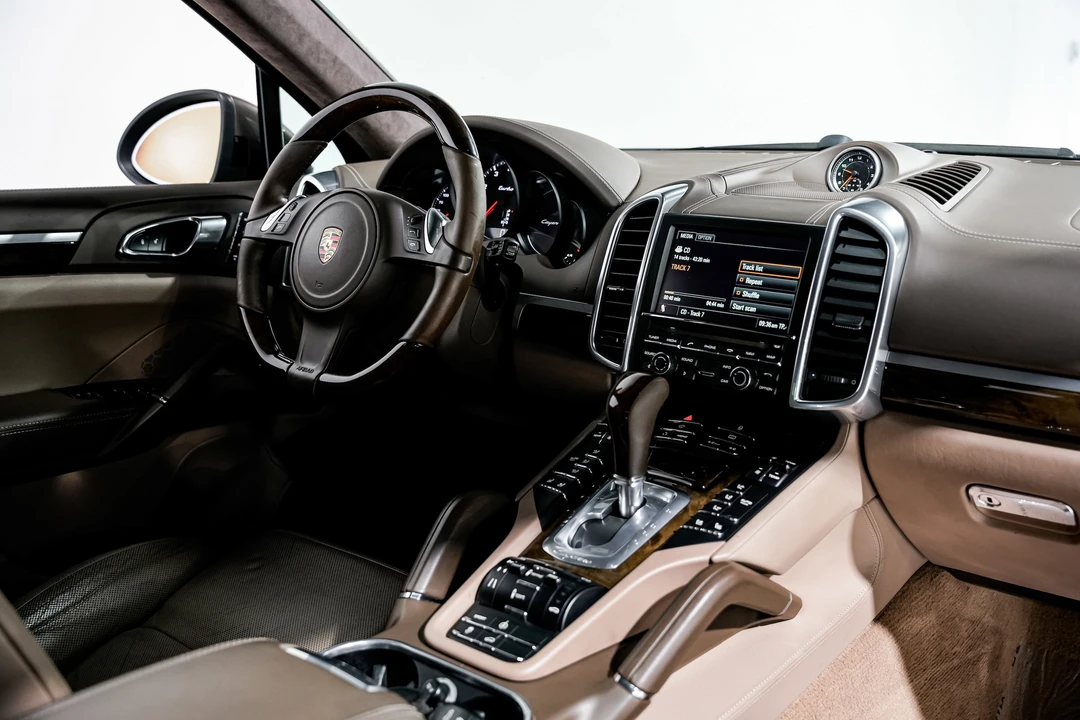 2013 Porsche 958 Cayenne Turbo - Image 30 of 31