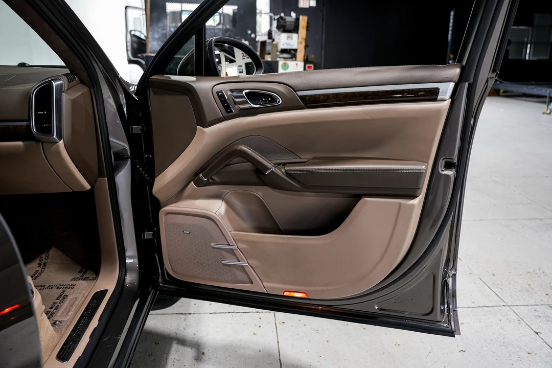 2013 Porsche 958 Cayenne Turbo - Image 25 of 31