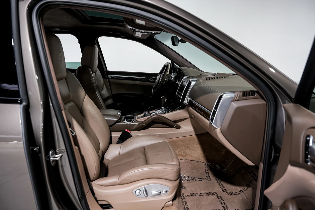 2013 Porsche 958 Cayenne Turbo - Image 28 of 31