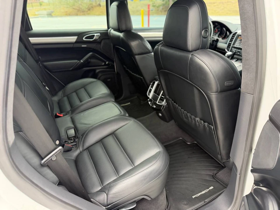 2013 Porsche 958 Cayenne Turbo - Image 8 of 14