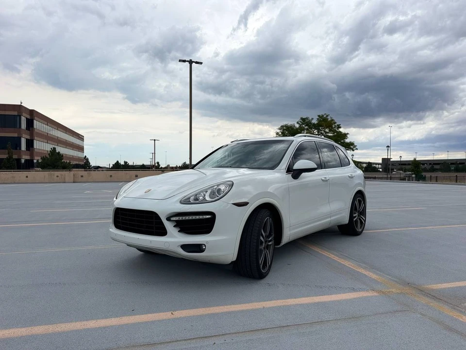 2013 Porsche 958 Cayenne Turbo - Image 2 of 14