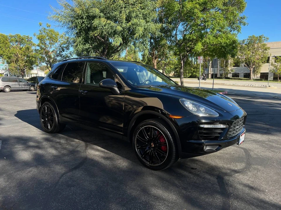 2013 Porsche 958 Cayenne Turbo - Image 4 of 16
