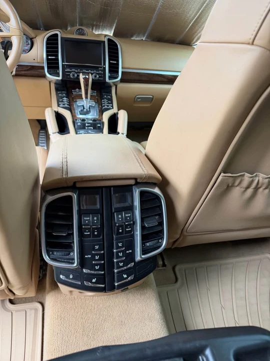 2013 Porsche 958 Cayenne Turbo - Image 14 of 21