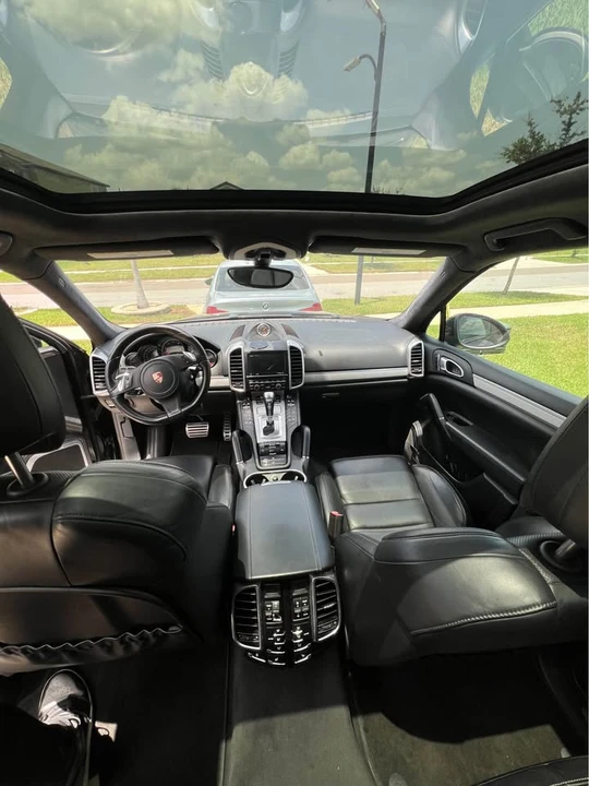 2013 Porsche 958 Cayenne Turbo - Image 10 of 17
