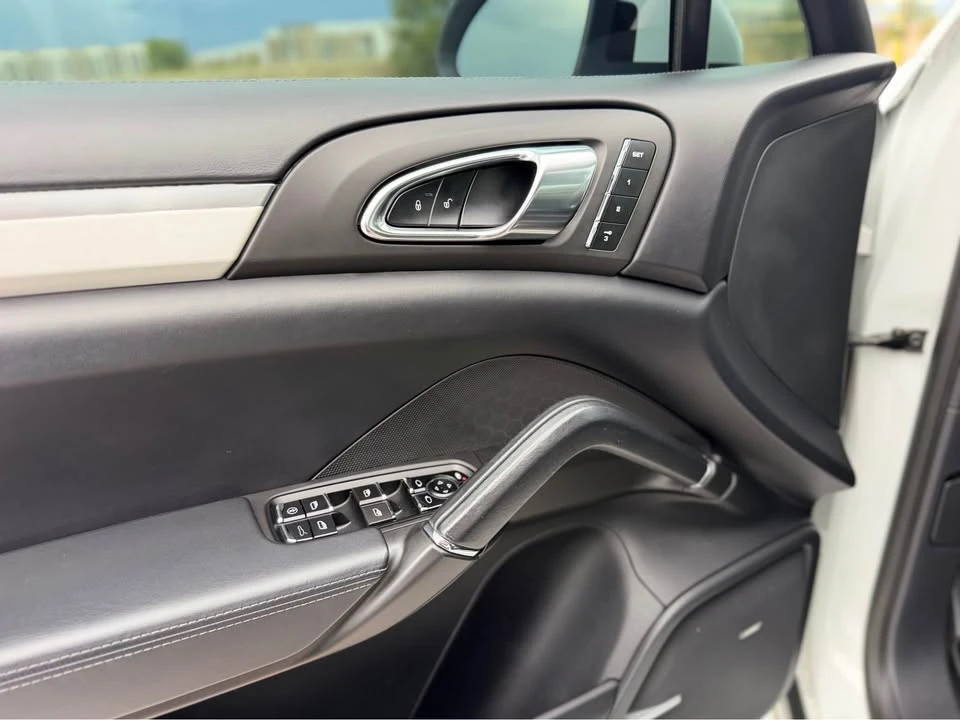 2013 Porsche 958 Cayenne Turbo - Image 5 of 14