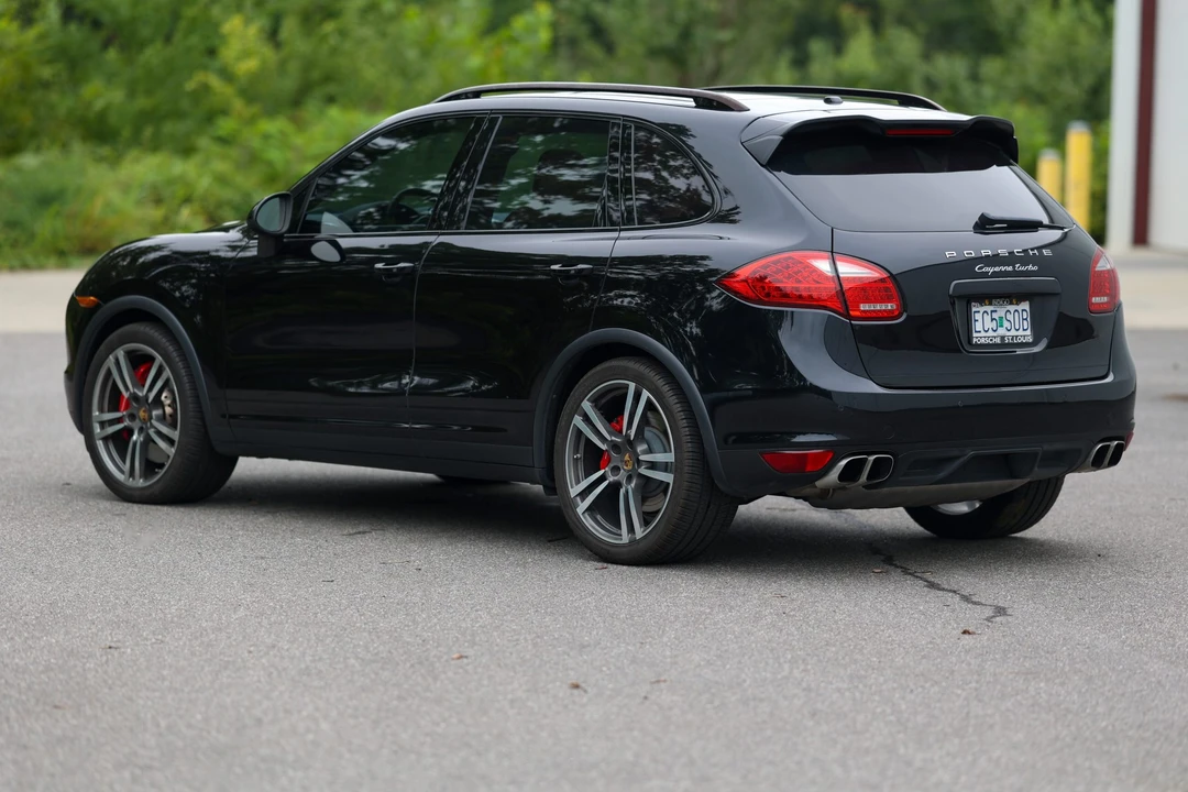 2013 Porsche 958 Cayenne Turbo - Image 10 of 31