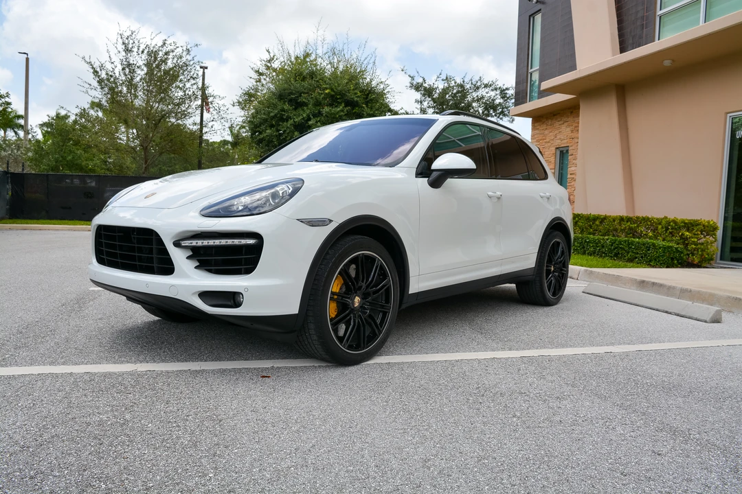 2013 Porsche 958 Cayenne Turbo - Image 5 of 31