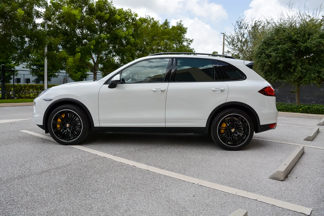 2013 Porsche 958 Cayenne Turbo - Image 6 of 31