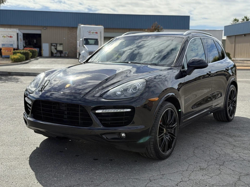2013 Porsche 958 Cayenne Turbo - Image 4 of 31