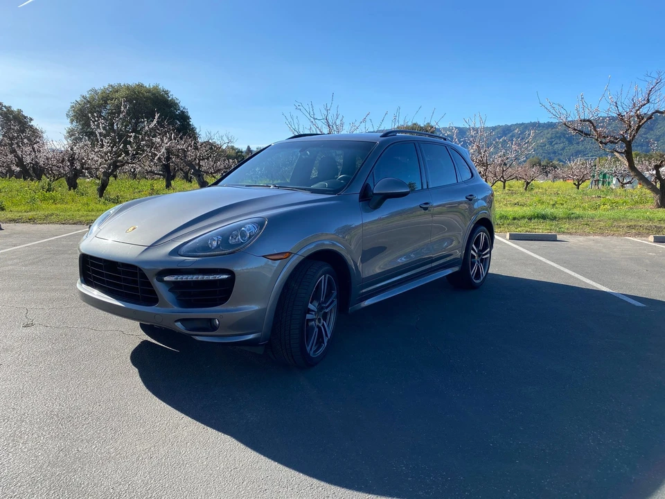 2013 Porsche 958 Cayenne Turbo - Image 2 of 20