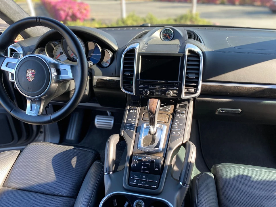 2013 Porsche 958 Cayenne Turbo - Image 16 of 20